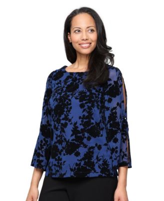 Women's Flocked Yoryu Split-Sleeve Blouse