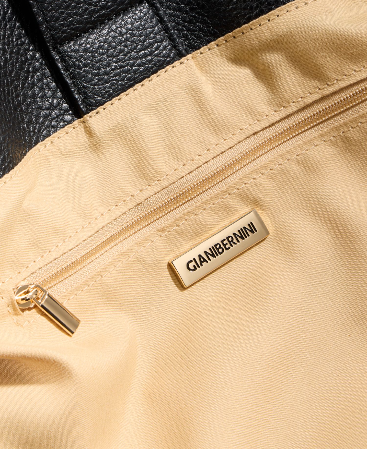 Pebble Medium Shoulder Bag