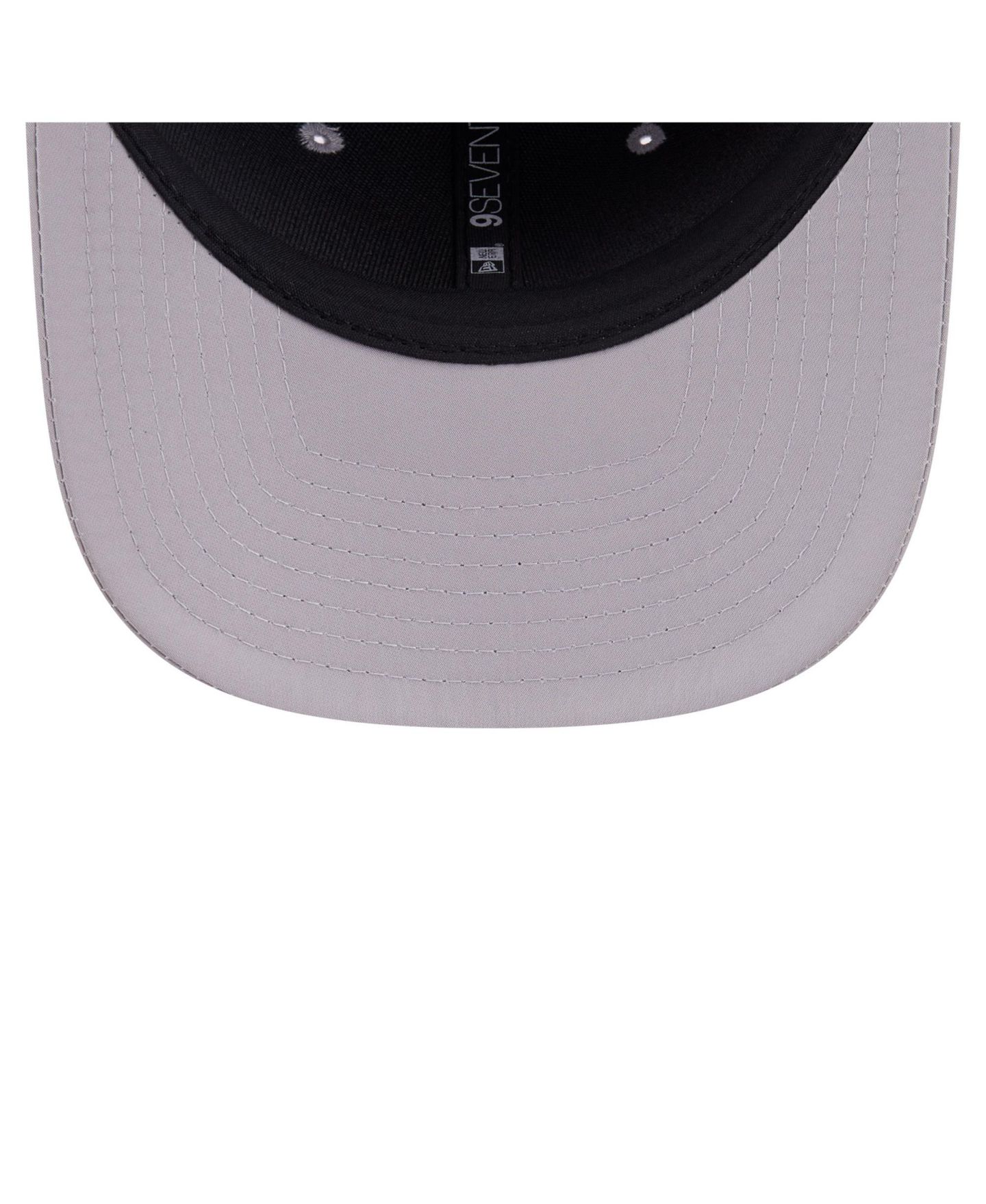 Мужская кепка New Era Gray Chicago Cubs Laser Perforated 9SEVENTY Adjustable Hat — фото 2