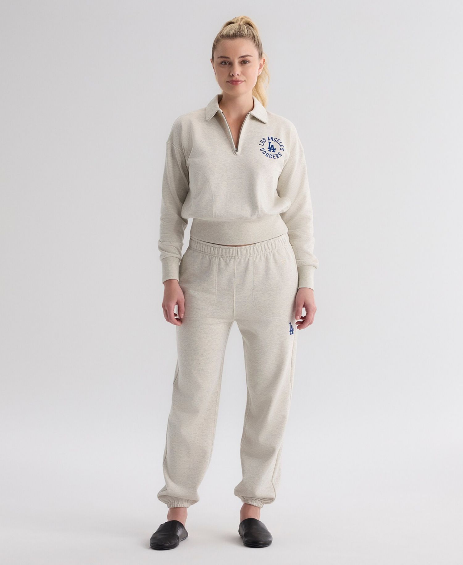 Women's Iconic Los Angeles Dodgers Cropped Quarter-Zip Sweatshirt