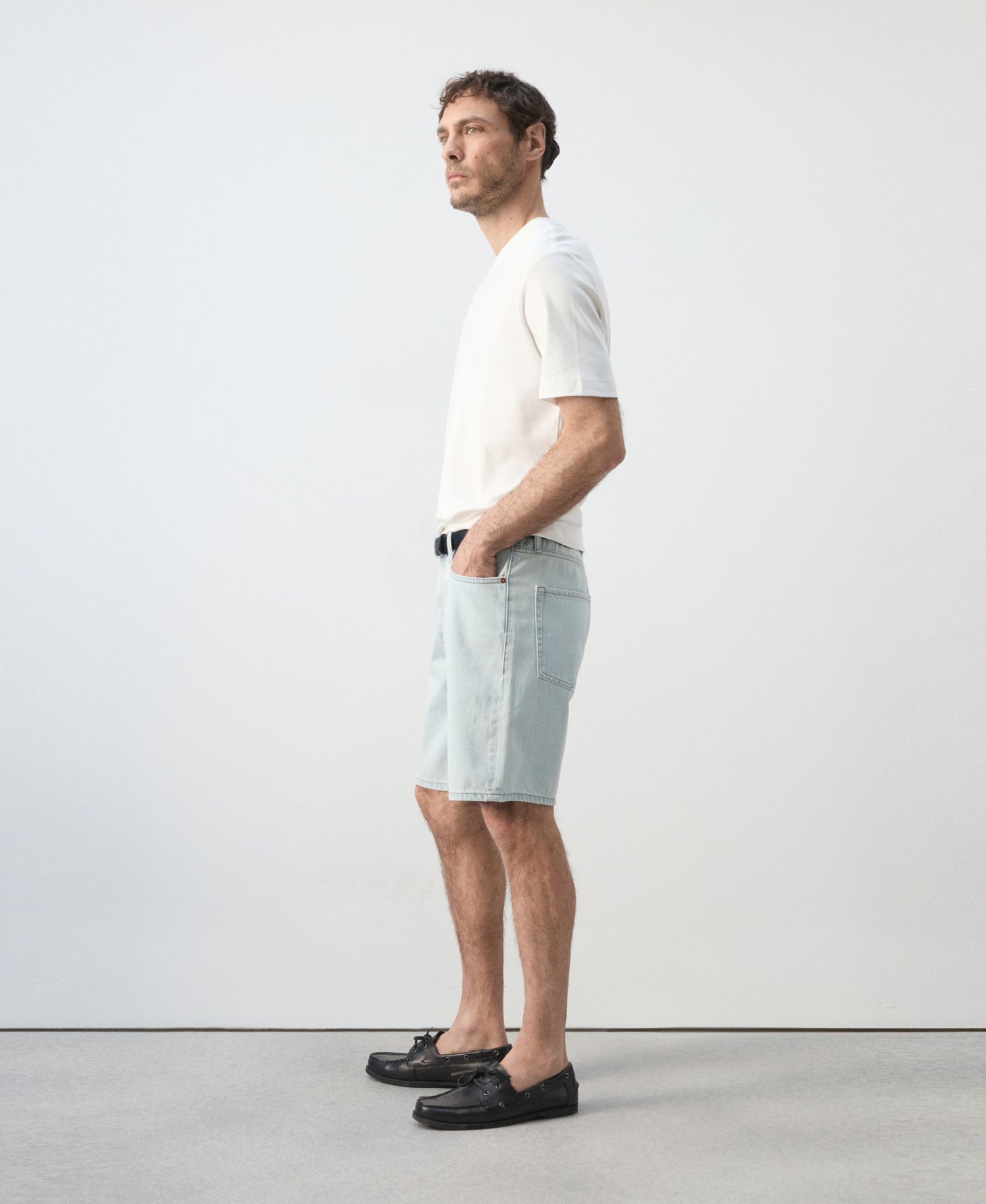 Men's Straight-Fit Denim 8.86" Bermuda Shorts