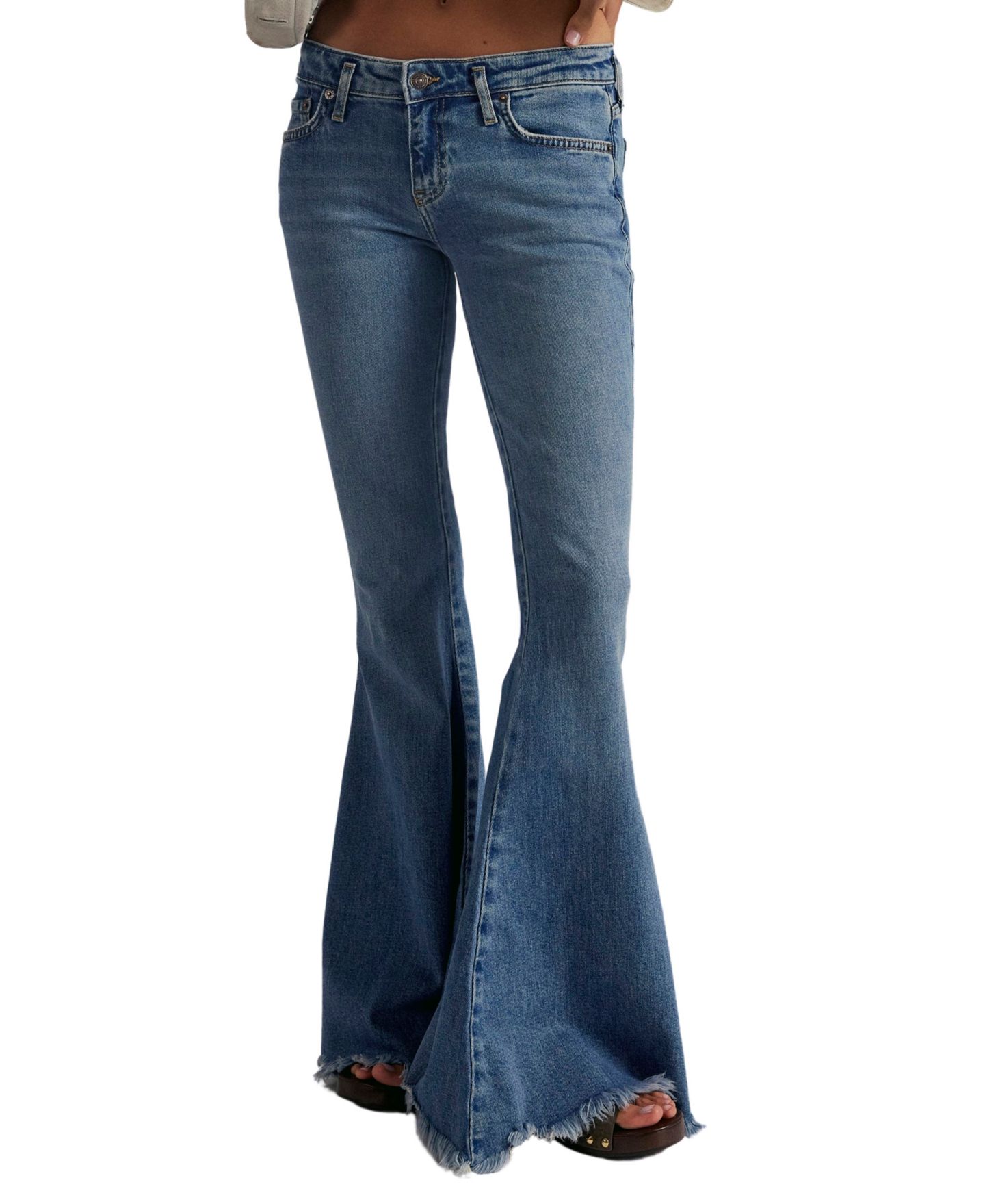Женские джинсы Free People Emre Flare Low-Rise Distressed Hemline, цвет: Маковый синий — фото 1
