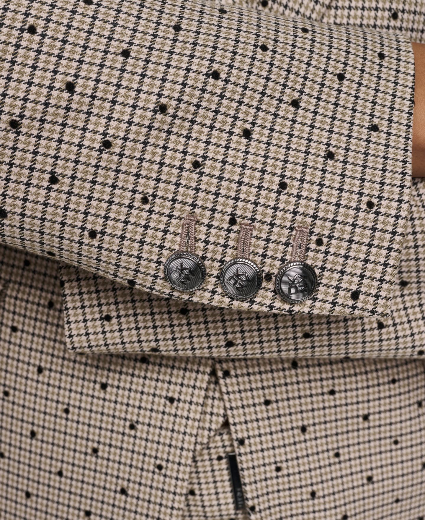 Женский пиджак DKNY Embellished Houndstooth Blazer, Regular & Petite, цвет: Чёрный разноцветный — фото 14