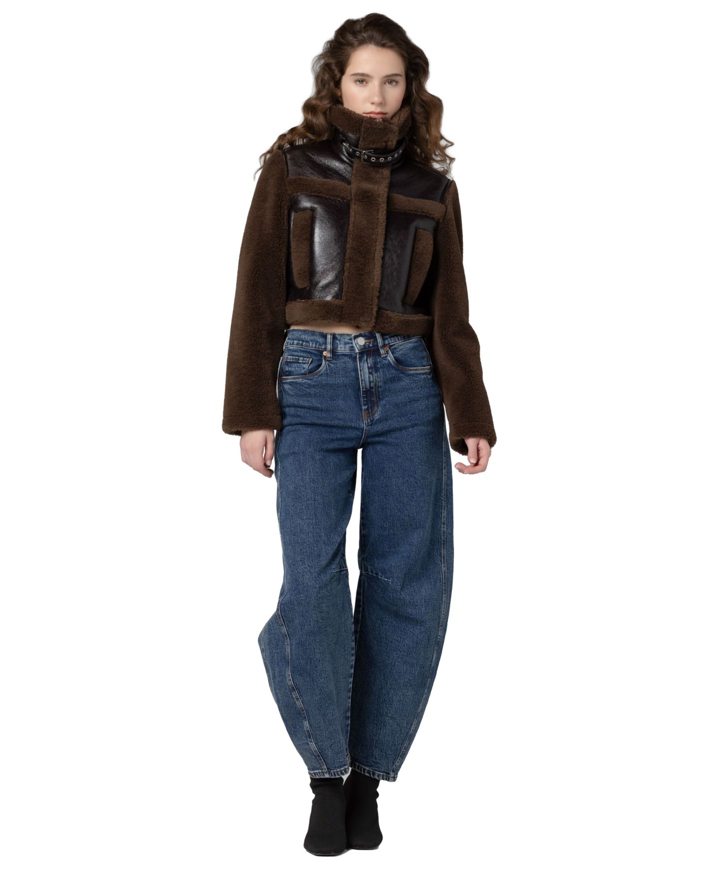 Женская куртка BLANK NYC Funnel Collar Cropped Sherpa, цвет: Laid Back — фото 2