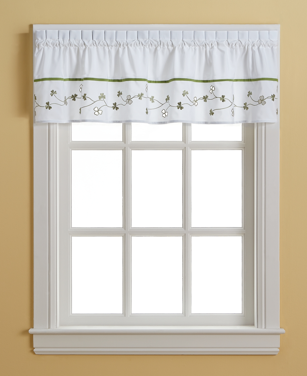 Chf Clover 58" x 14" Valance