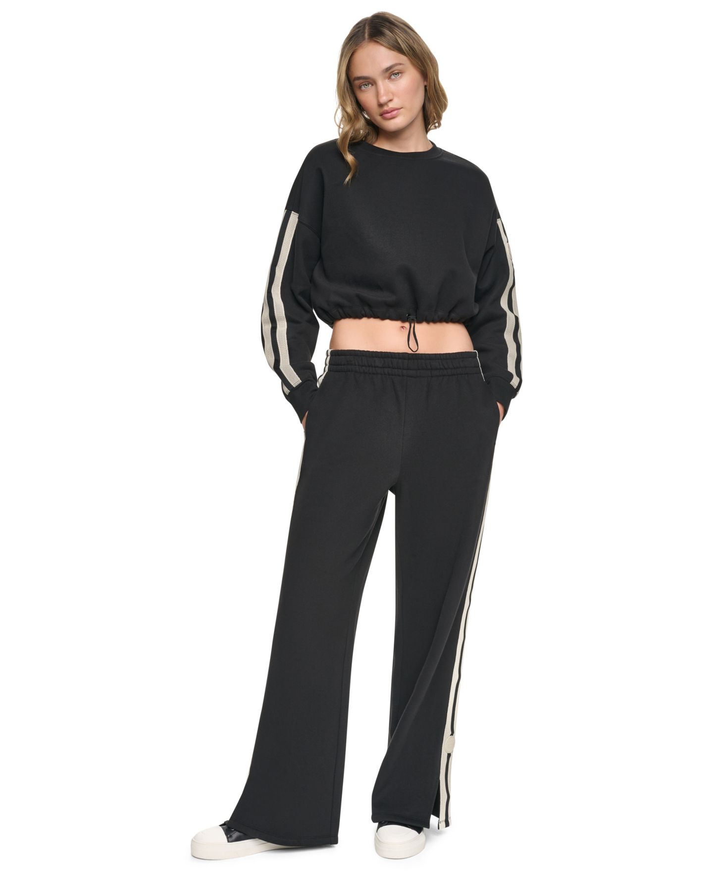 Женский свитшот DKNY Sport Textured-Tape Bungee-Waist Cropped Crewneck, цвет: Чёрный — фото 2