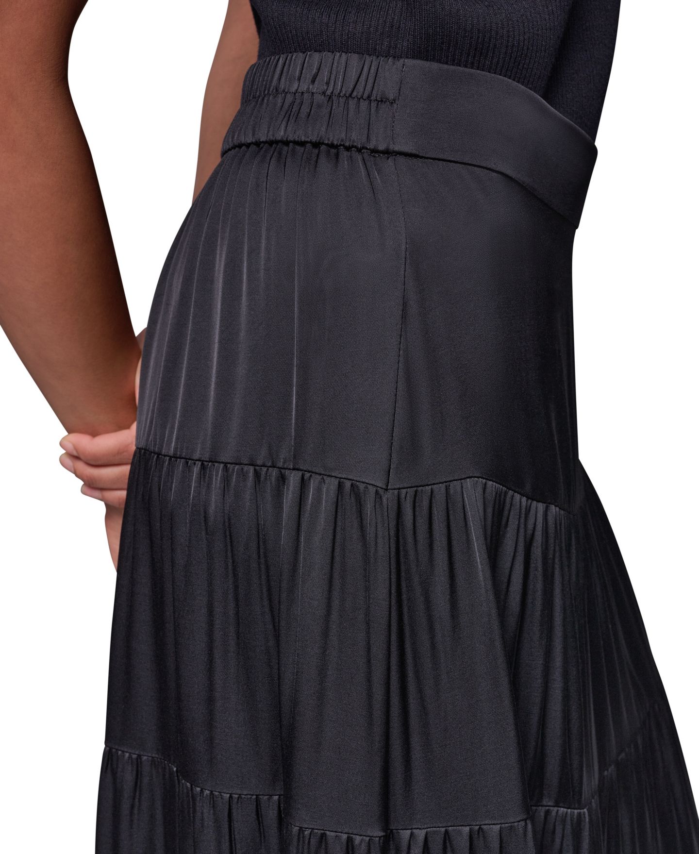 Женская юбка Donna Karan Weekend Satin Midi Tiered, цвет: Чёрный — фото 6