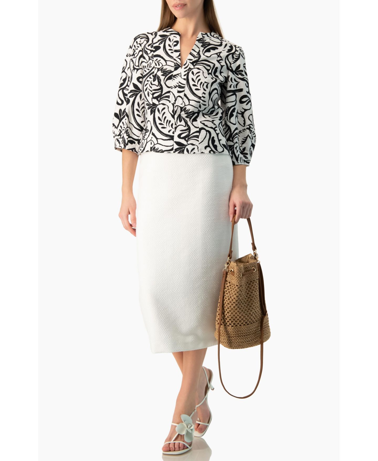 Женская блузка Ivonne Graphic Brushstroke Floral Woven V-Neck, цвет: Белый — фото 5