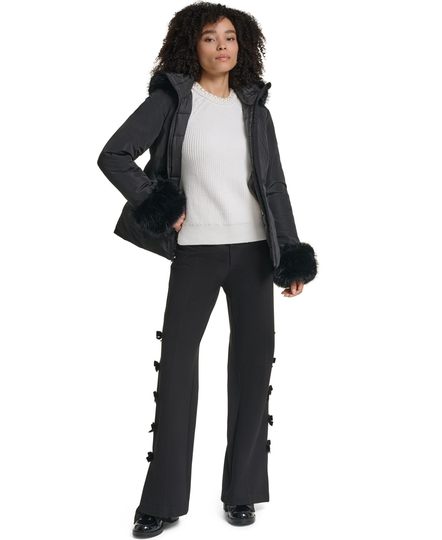 Женская куртка KARL LAGERFELD PARIS Faux-Fur Trim Cuff and Hood Belted Puffer, цвет: Чёрный — фото 6