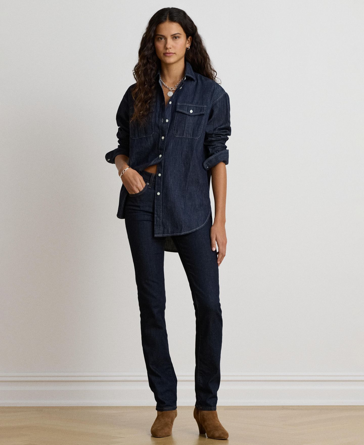 Женская рубашка Lauren Ralph Lauren Long-Sleeve Point Collar Relaxed-Fit Denim Shirt, цвет: Варёный — фото 2