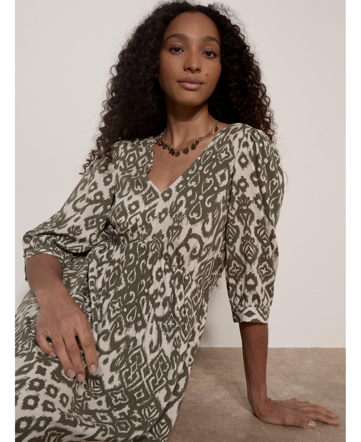 Apricot Women's Tapestry Ikat Midi V-Neck 3/4 Sleeve Dress