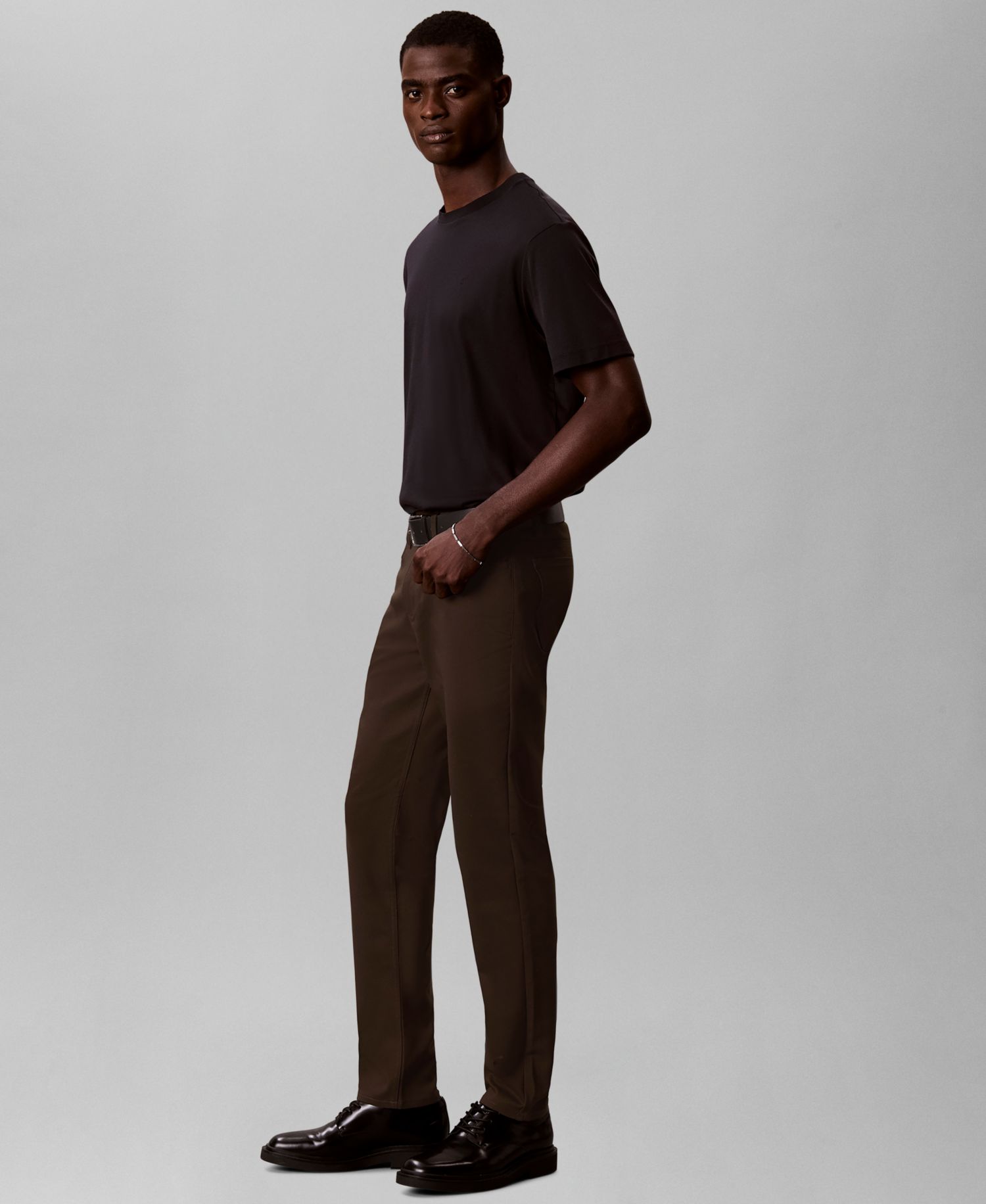 Men's Slim-Fit Performance Stretch Pants
