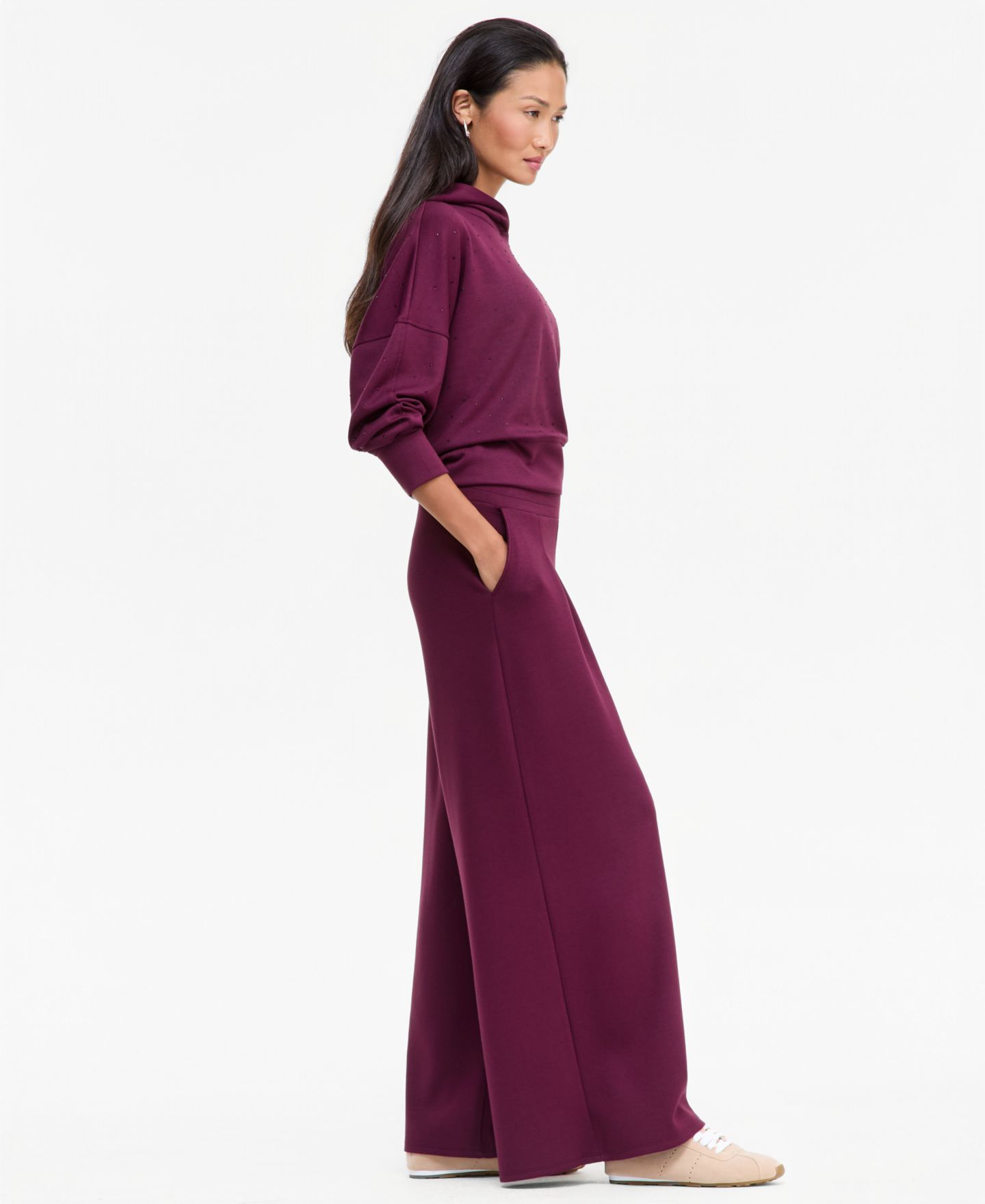 Женские брюки I.N.C. International Concepts Off Duty Pleat-Front Wide-Leg Sweatpants, цвет: Ягодный винный — фото 4
