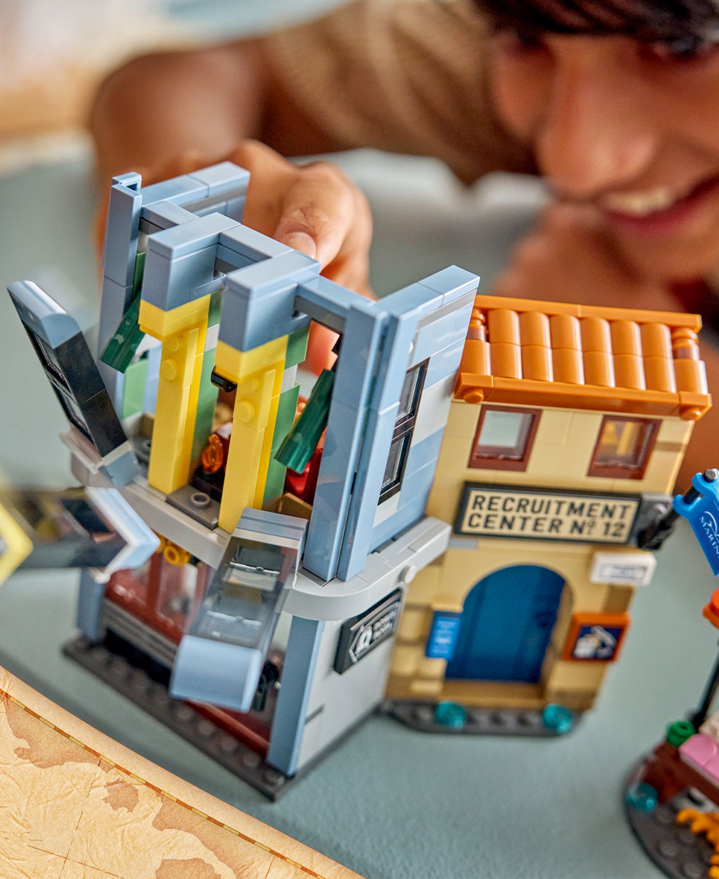 Детские конструкторы LEGO® One Piece Showdown with Captain Smoker 75642, 547 Pieces — фото 5