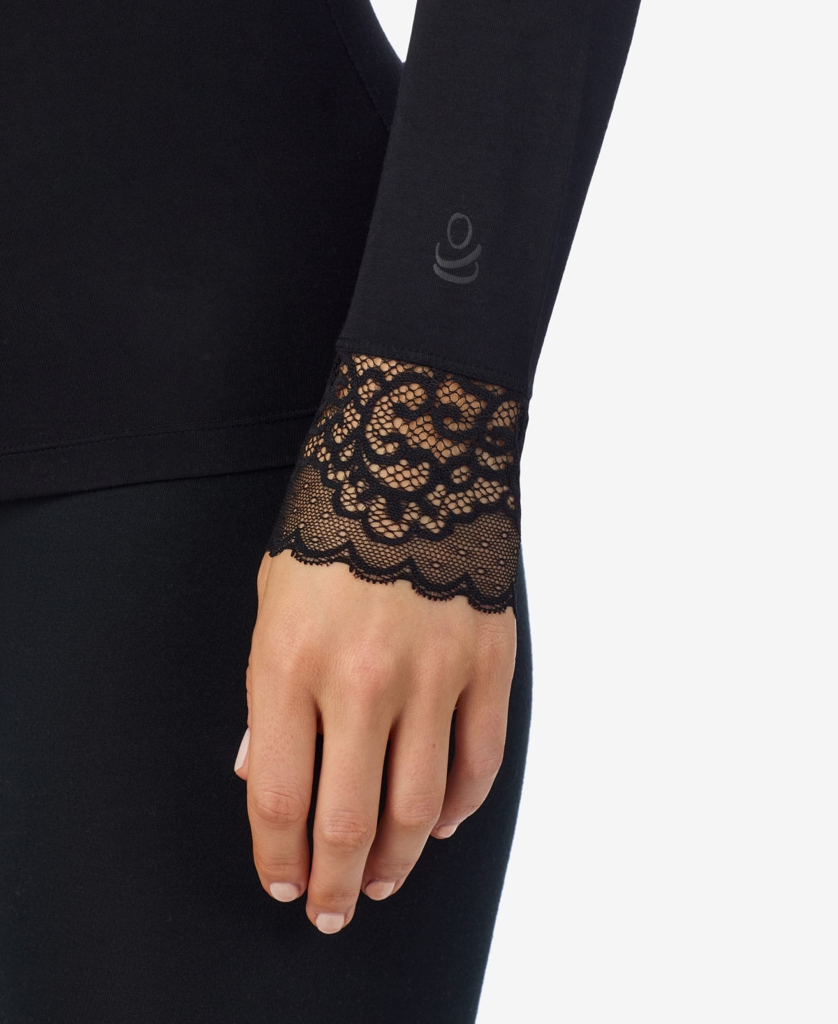 Cuddl Duds Women's Softwear with Stretch Long Sleeve V-Neck Lace Sleep Top