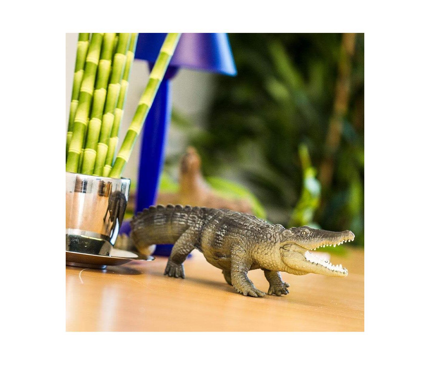 Детская фигурка Safari Ltd. Incredible Creatures Saltwater Crocodile 12"L x 2.5"W Hand-Painted Figurine, Ages 18 Months+, цвет: Open Miscellaneous — фото 2