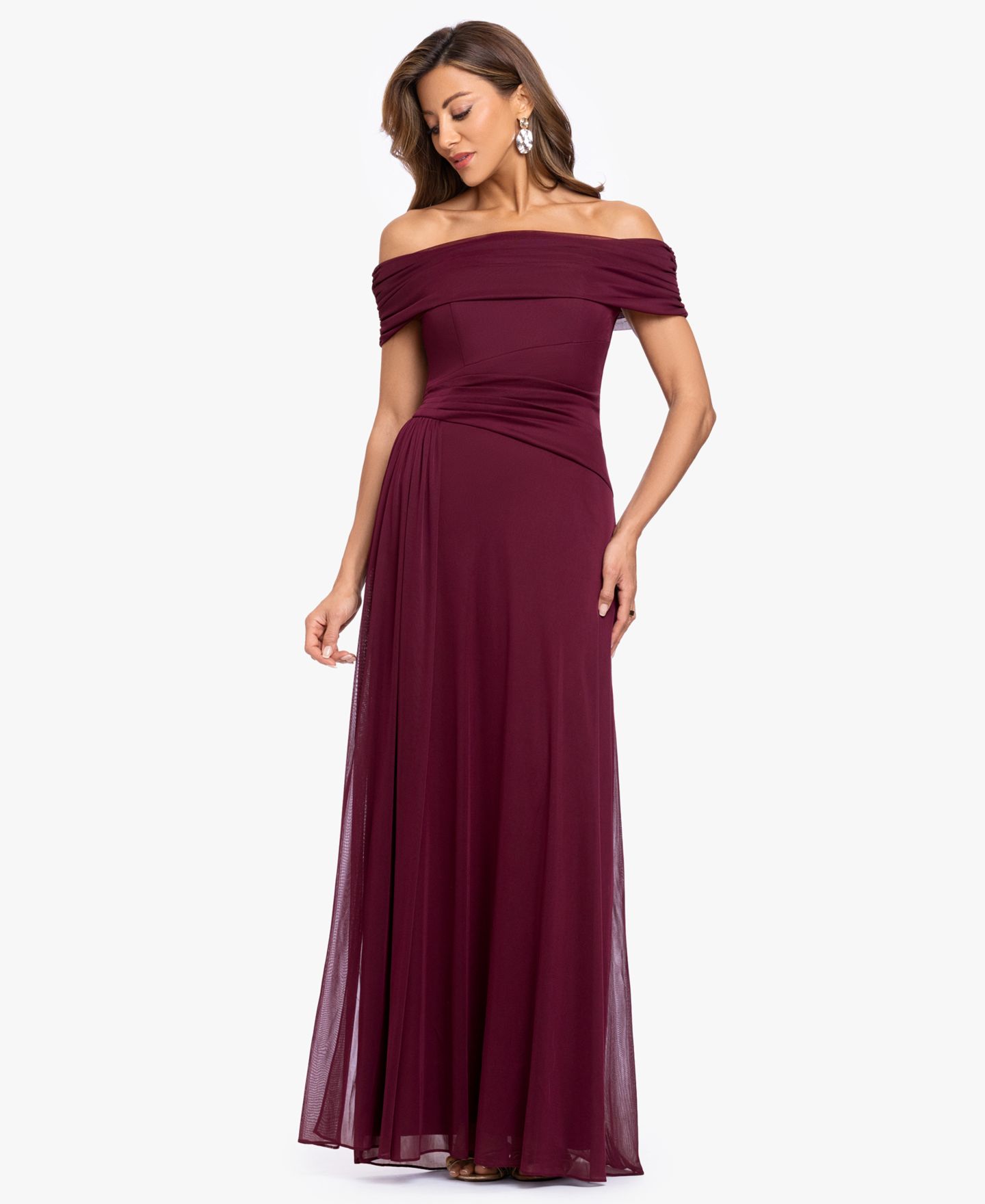 Женское платье XSCAPE Off-the-Shoulder Ruched Gown, цвет: Винный — фото 2