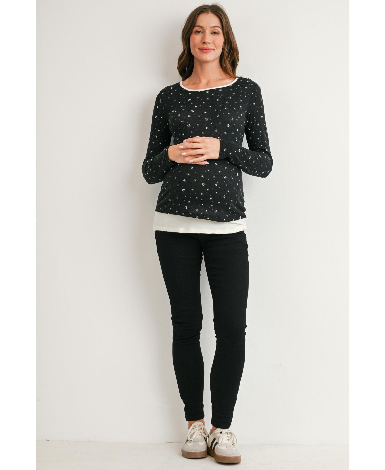 Maternity Floral-Print Scoop Neck Fitted Long-Sleeve Top