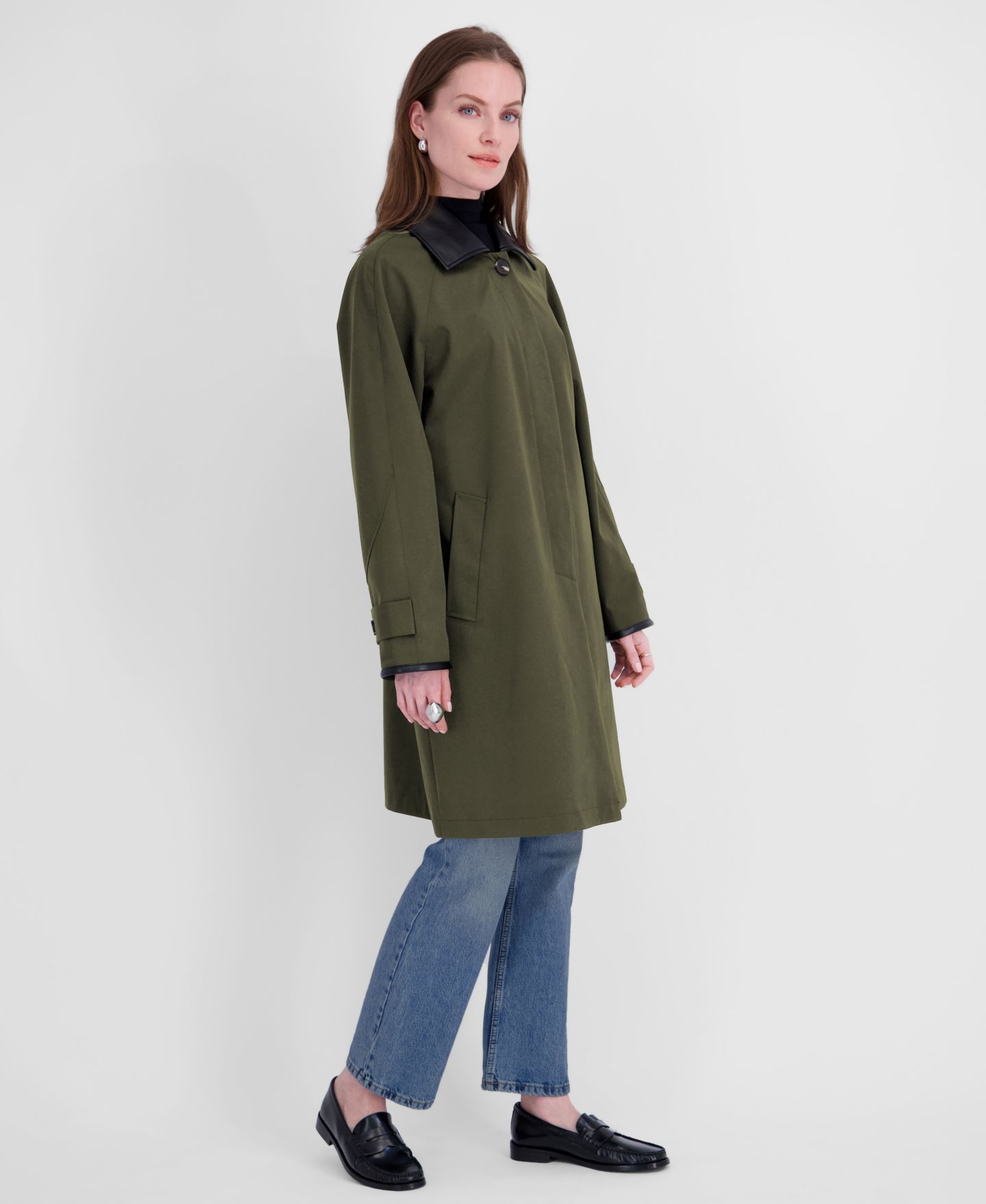 Женское пальто Tahari Water-Resistant Faux-Leather Collared Balmacaan, цвет: Оливковый — фото 3