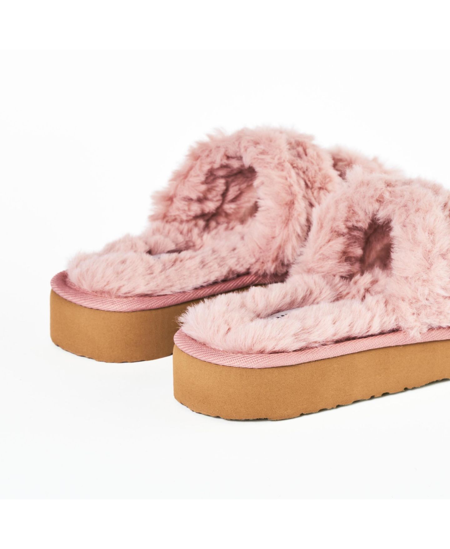 Женские тапочки Minnetonka Teddy Two Band Faux Fur Slippers, цвет: Пудровый — фото 6