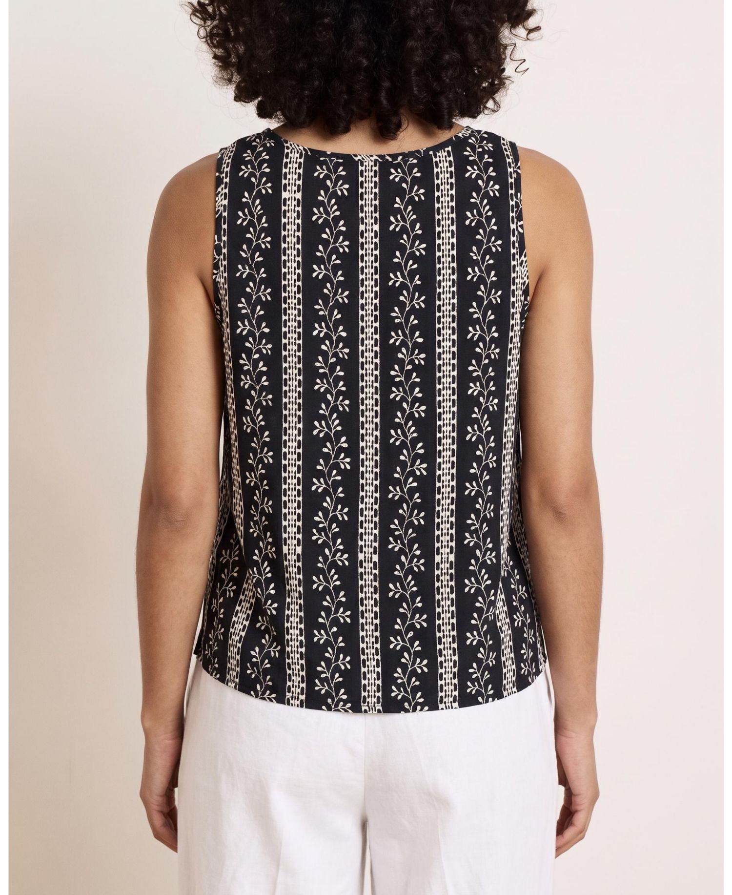Plus Size Scoop Neck Stretch Cupro Tank