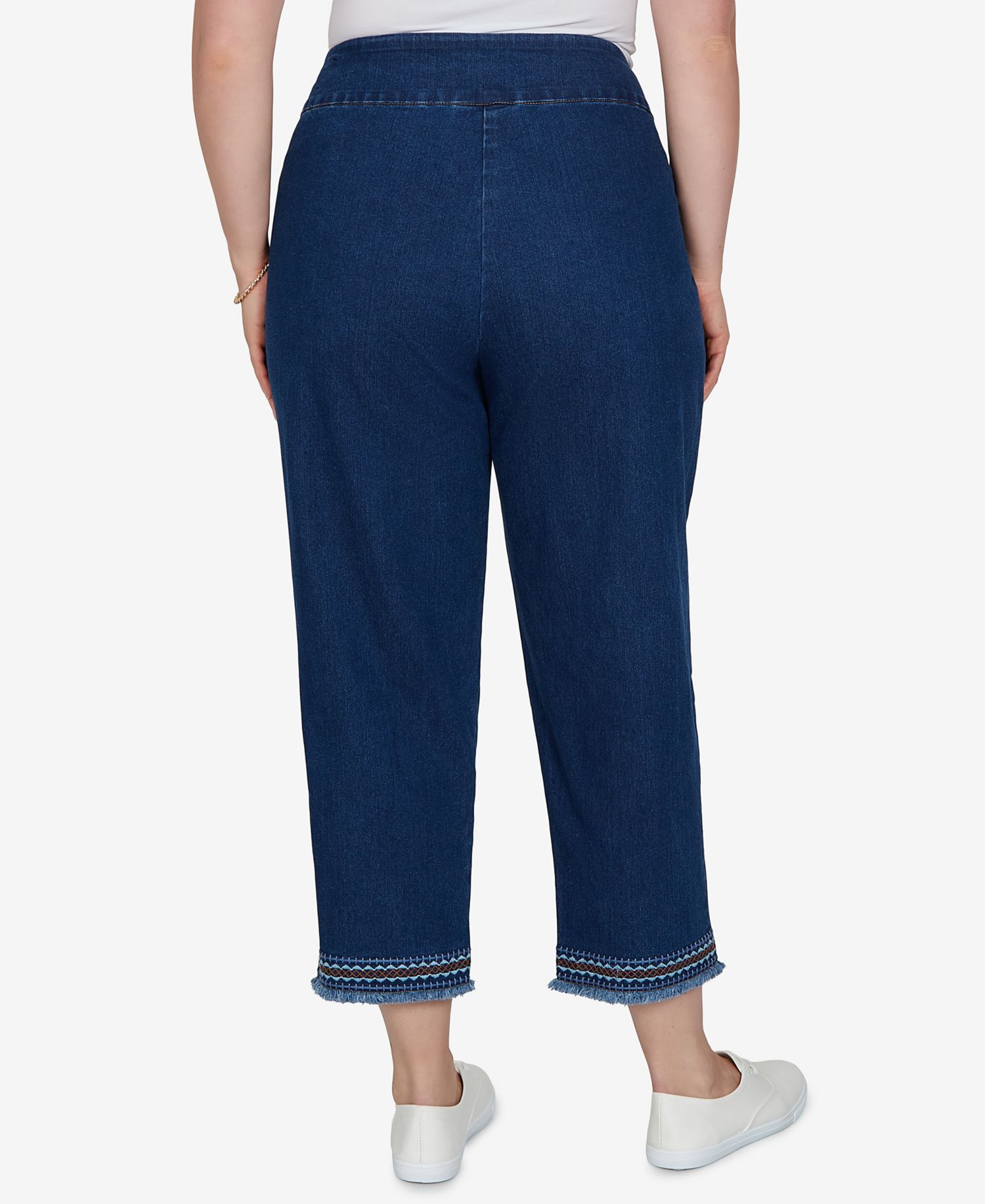 Plus Size Pull-On Mid-Rise Cropped-Ankle Denim Pants