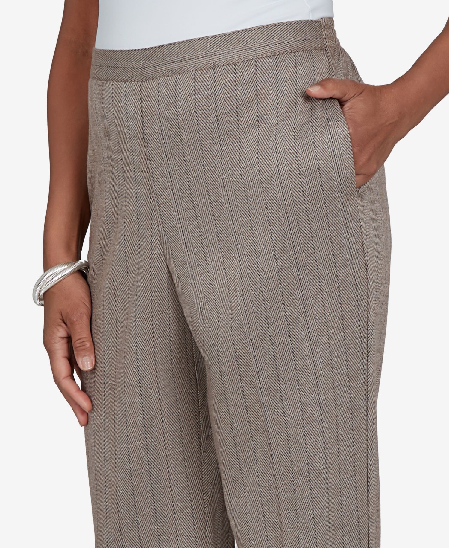 Petite Pull-On Straight Mid-Rise Pants