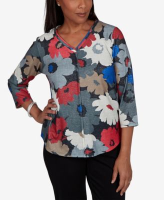 Women's Floral V-Neck 3/4-Sleeve Blouse