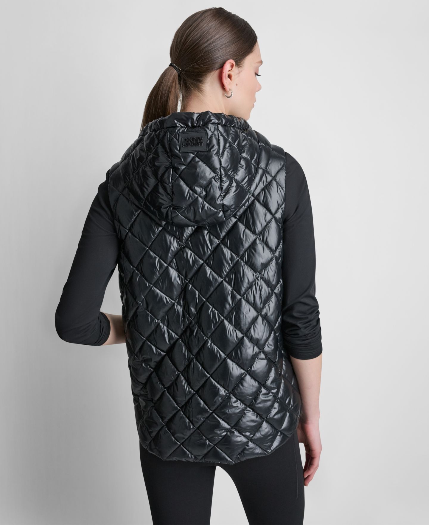 Женский жилет DKNY Sport Hooded Diamond Quilt, цвет: Металлик чёрный — фото 2