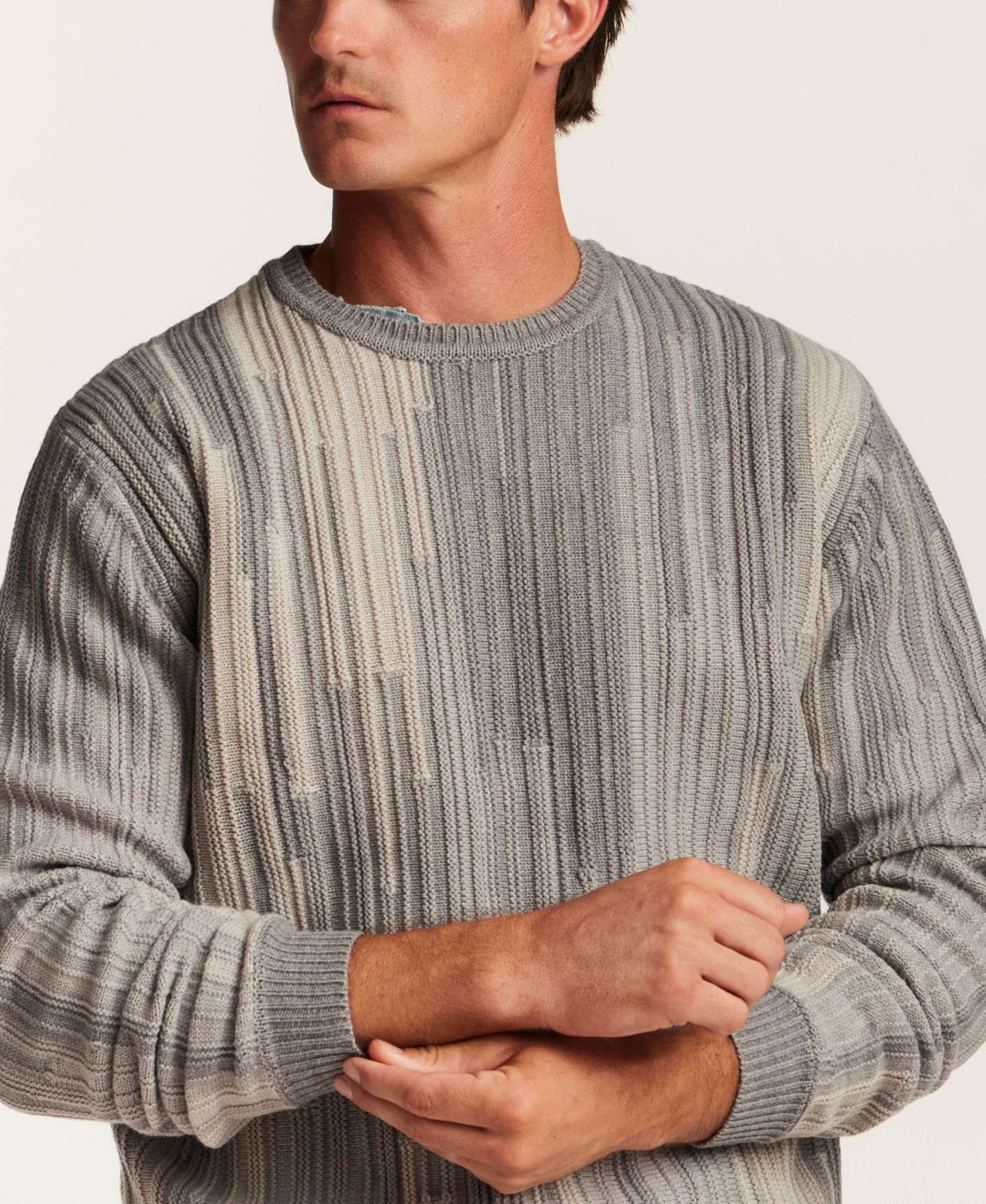 Мужской свитер Weatherproof Vintage Textured Vertical Gradient Crew Neck, цвет: Серый — фото 3