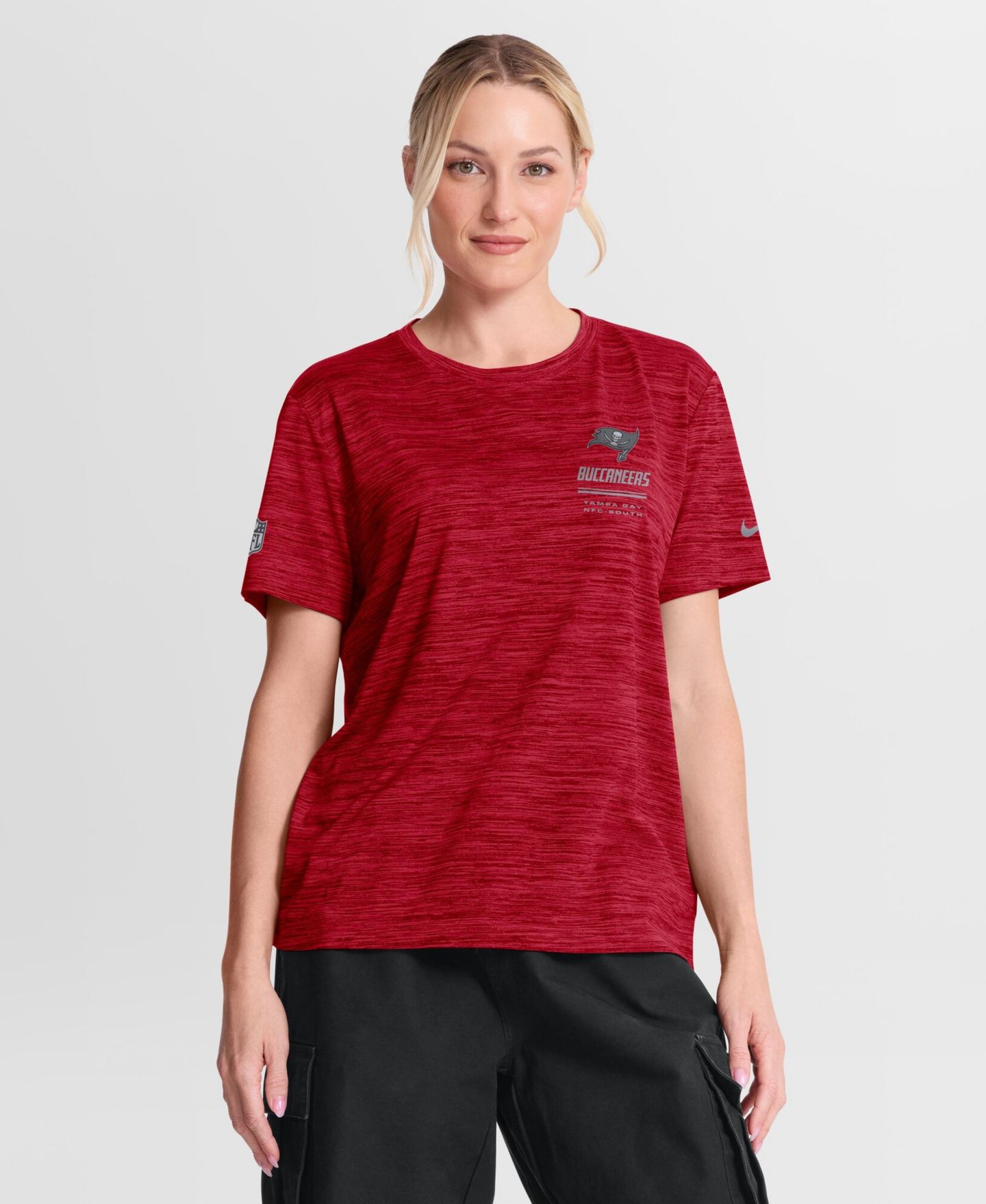 Женская футболка Nike Tampa Bay Buccaneers Sideline Velocity Cross-Dyed Screen Print — фото 5