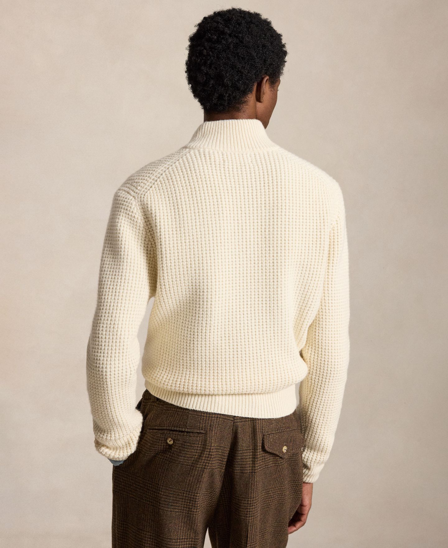 Мужской свитер Polo Ralph Lauren Waffle-Knit Quarter-Zip Mock-Neck Wool-Cotton Blend, цвет: Кремовый — фото 4