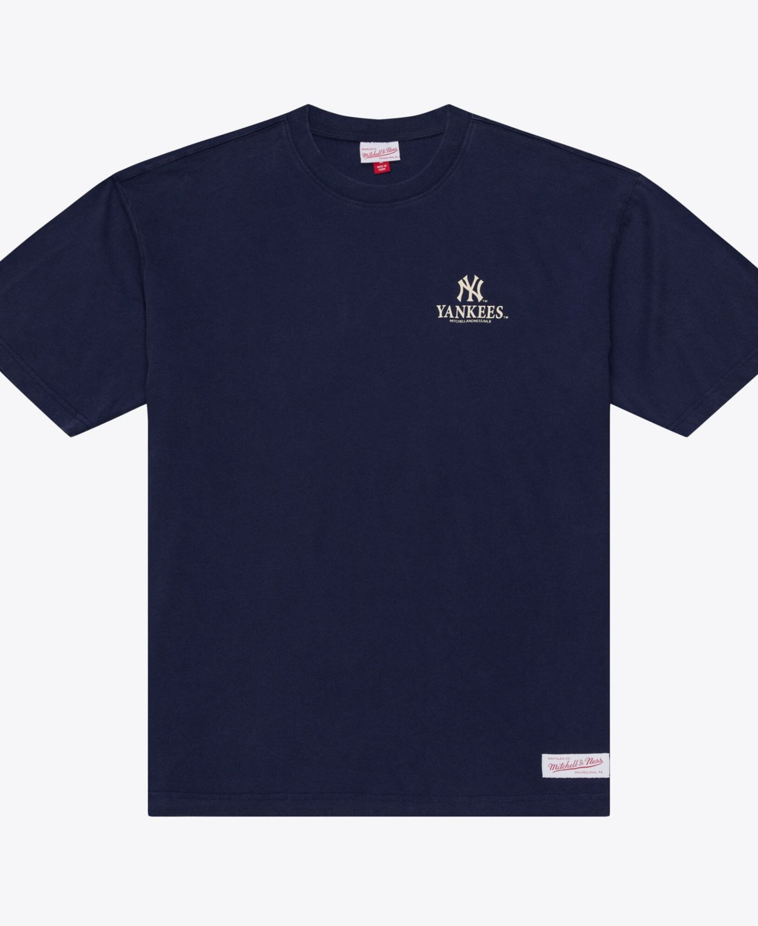 Men's New York Yankees Core Essentials Raised Rubberized Graphic T-Shirt