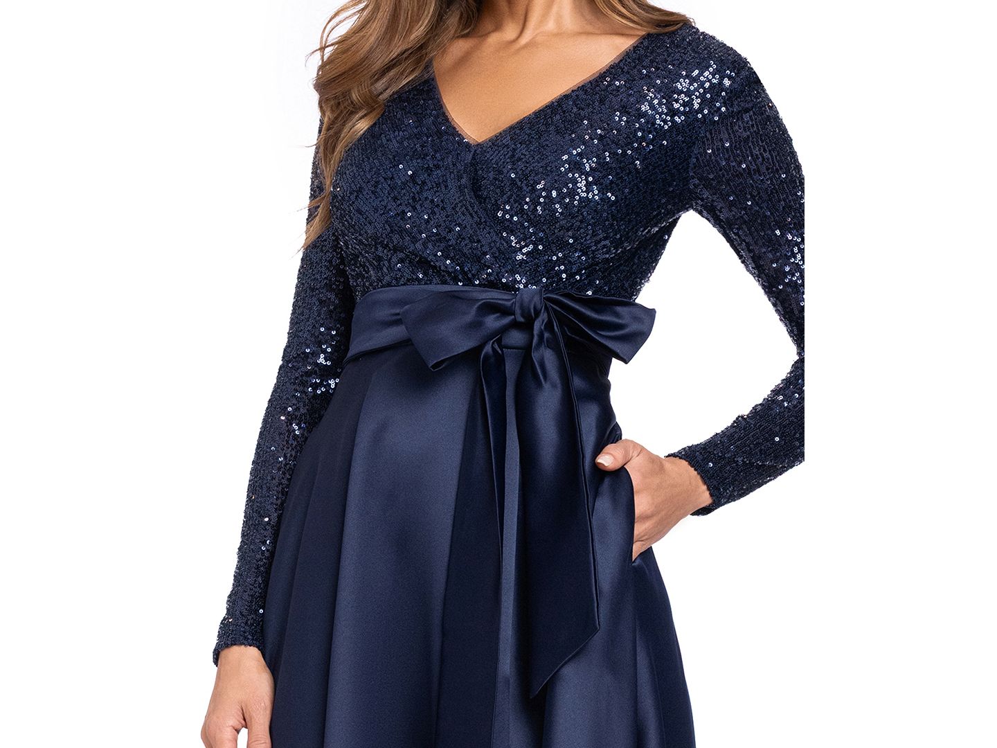 Женское платье XSCAPE Sequinned Long Sleeve Ballgown, цвет: Тёмно-синий — фото 3