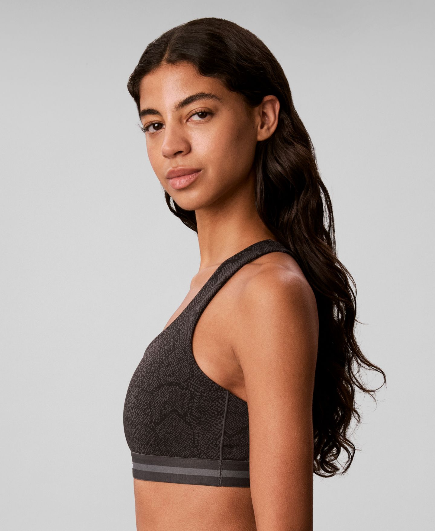 Спортивное бра Sport, без косточек — Calvin Klein Performance, цвет: Мраморный змеиный серый — фото 4