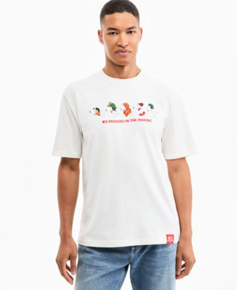 Футболка Peanuts | Macy's 100th Thanksgiving Day Parade Adult Unisex Snoopy Balloons Through The Years