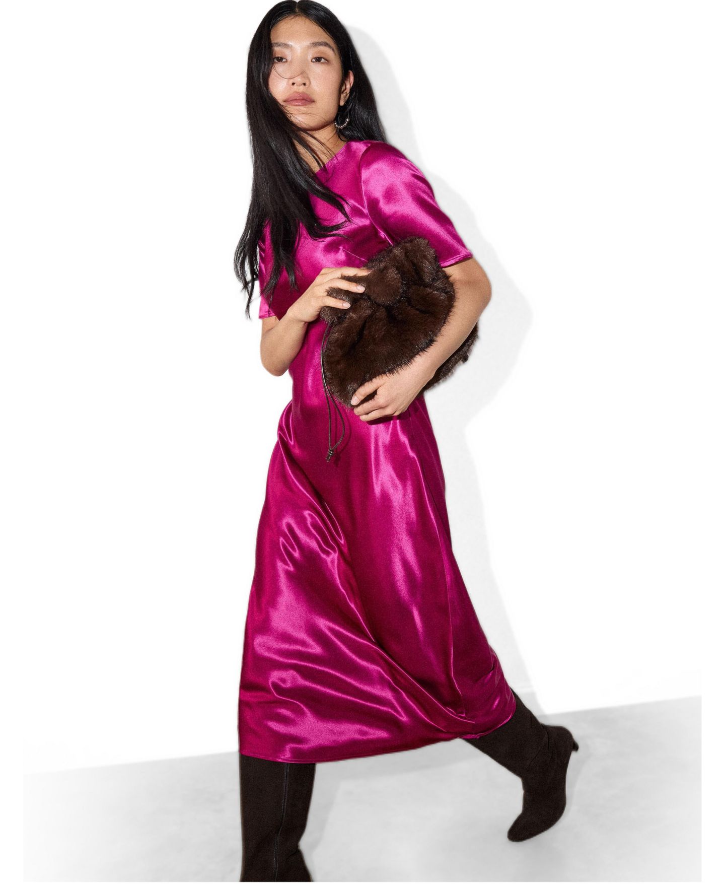 Женское платье Whistles Avery Satin Short-Sleeve Midi, цвет: Розовый — фото 2