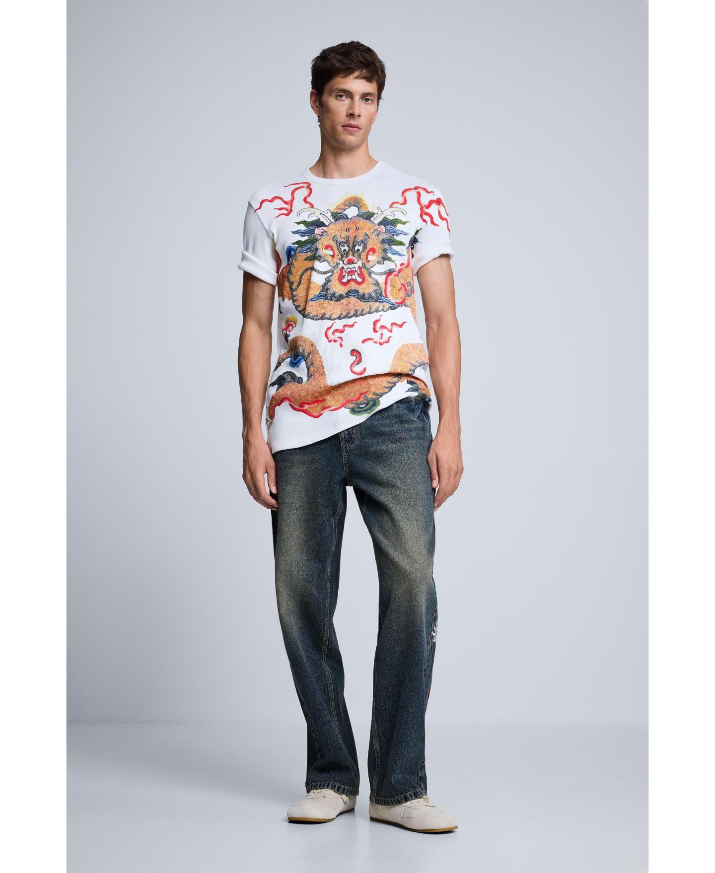Мужская футболка Desigual Dragon-Print Crew Neck Short-Sleeve, цвет: Молочный белый — фото 3