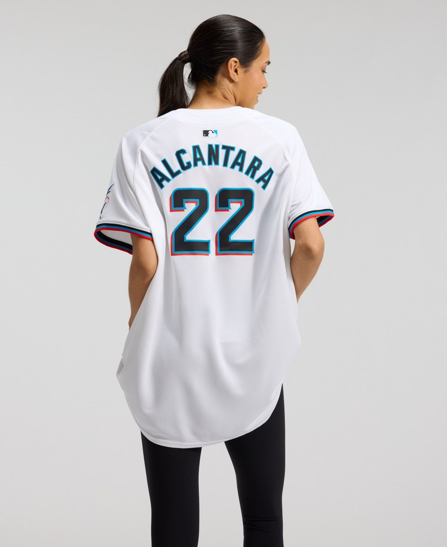 Женский топ Nike Sandy Alcantara White Miami Marlins Home Limited Player Jersey — фото 6