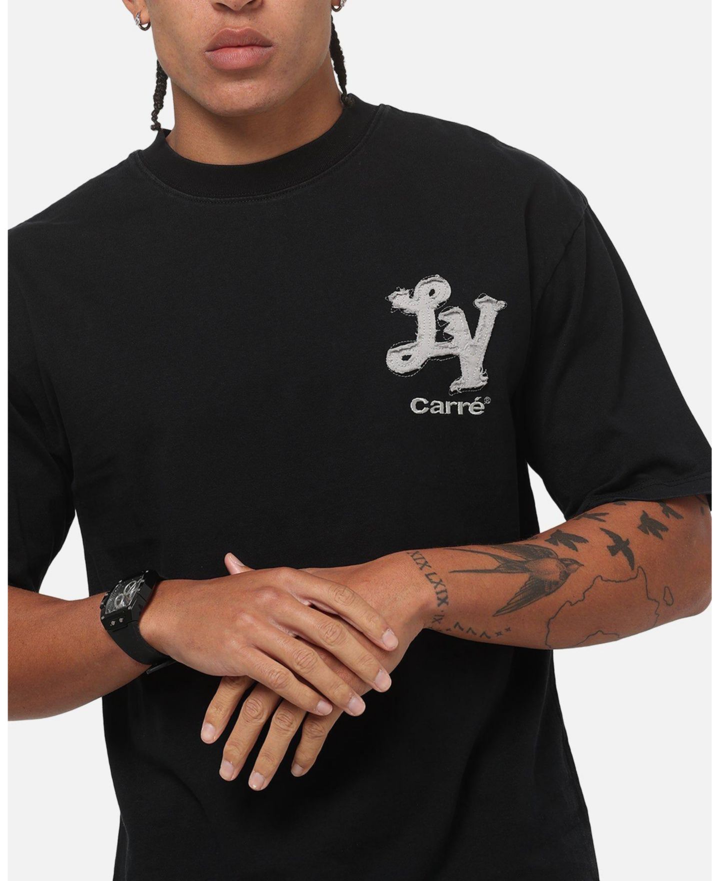 Мужская футболка CARRE Los Angeles City Series Oversized-Fit Contrast Gothic Chest Logo Print, цвет: Чёрный — фото 6