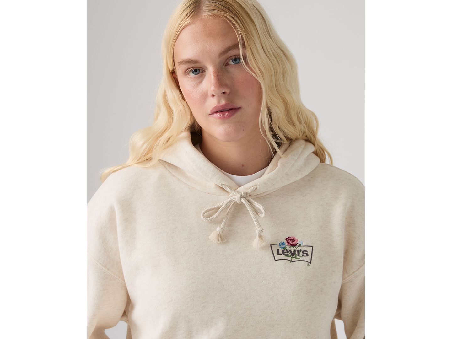 Женское худи Levi's Gr Everyday 2 Graphic Relaxed-Fit, цвет: Овсяный меланжевый серый — фото 3