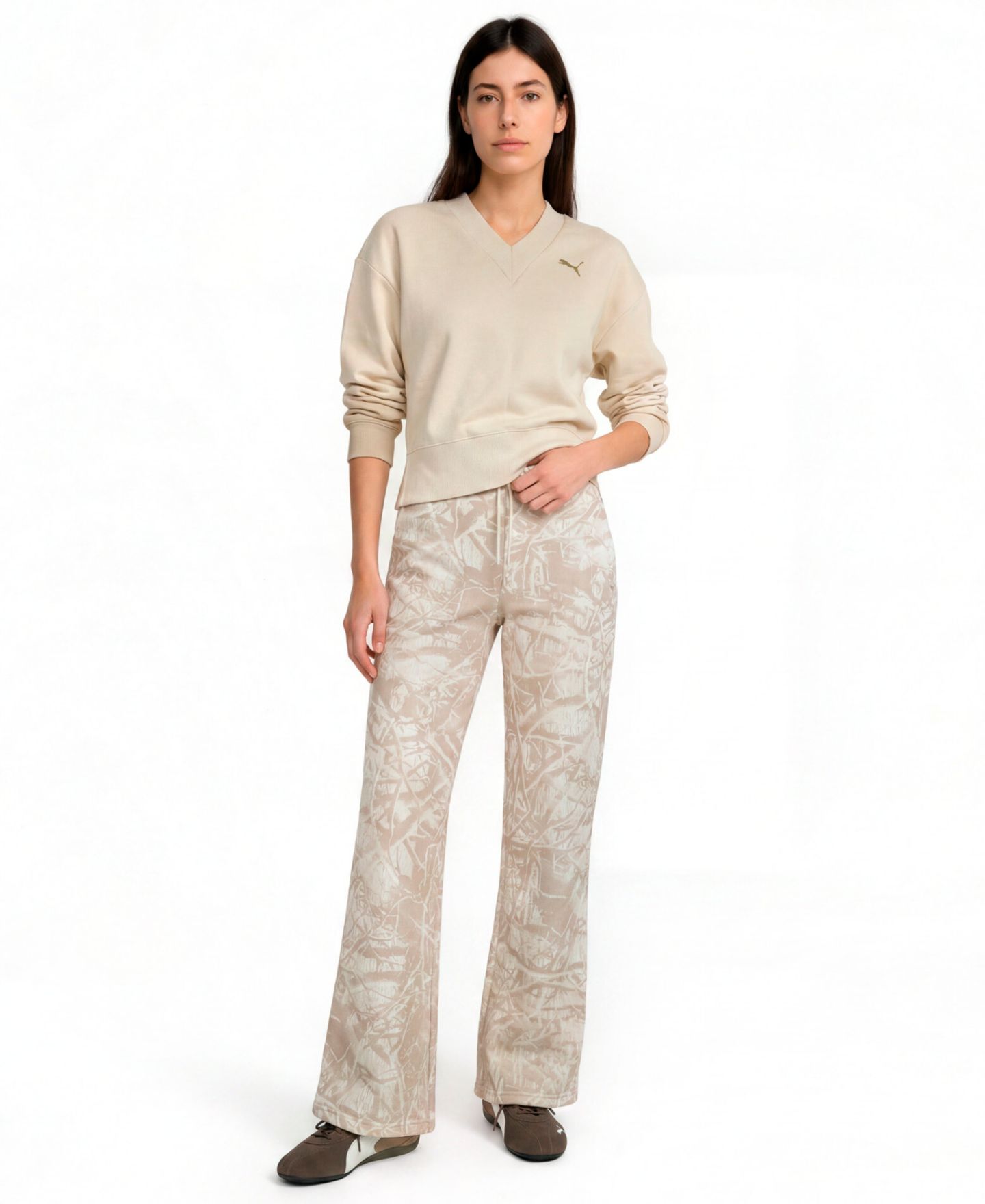 Женские брюки Puma ESS Camo Wide-Leg Fleece Sweatpants, цвет: Снежный — фото 2