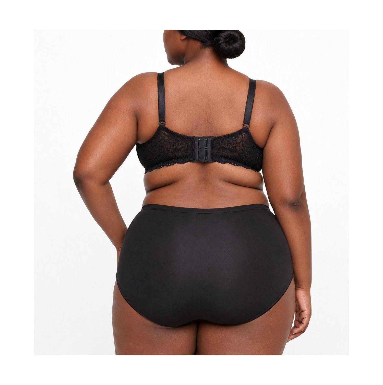 Plus Size XO Plunge Push-Up Lace Bra