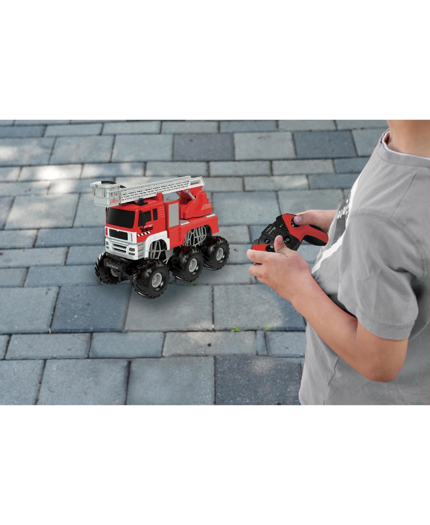 Детская игрушка Lexibook 1:24 Scale Crosslander Pro Remote-Controlled Light Effects RC Fire Truck — фото 8