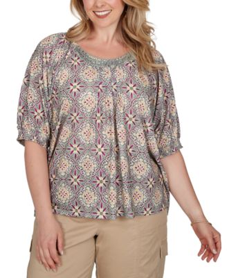 Plus Size Desert Geo Print Lace Trim Knit Top