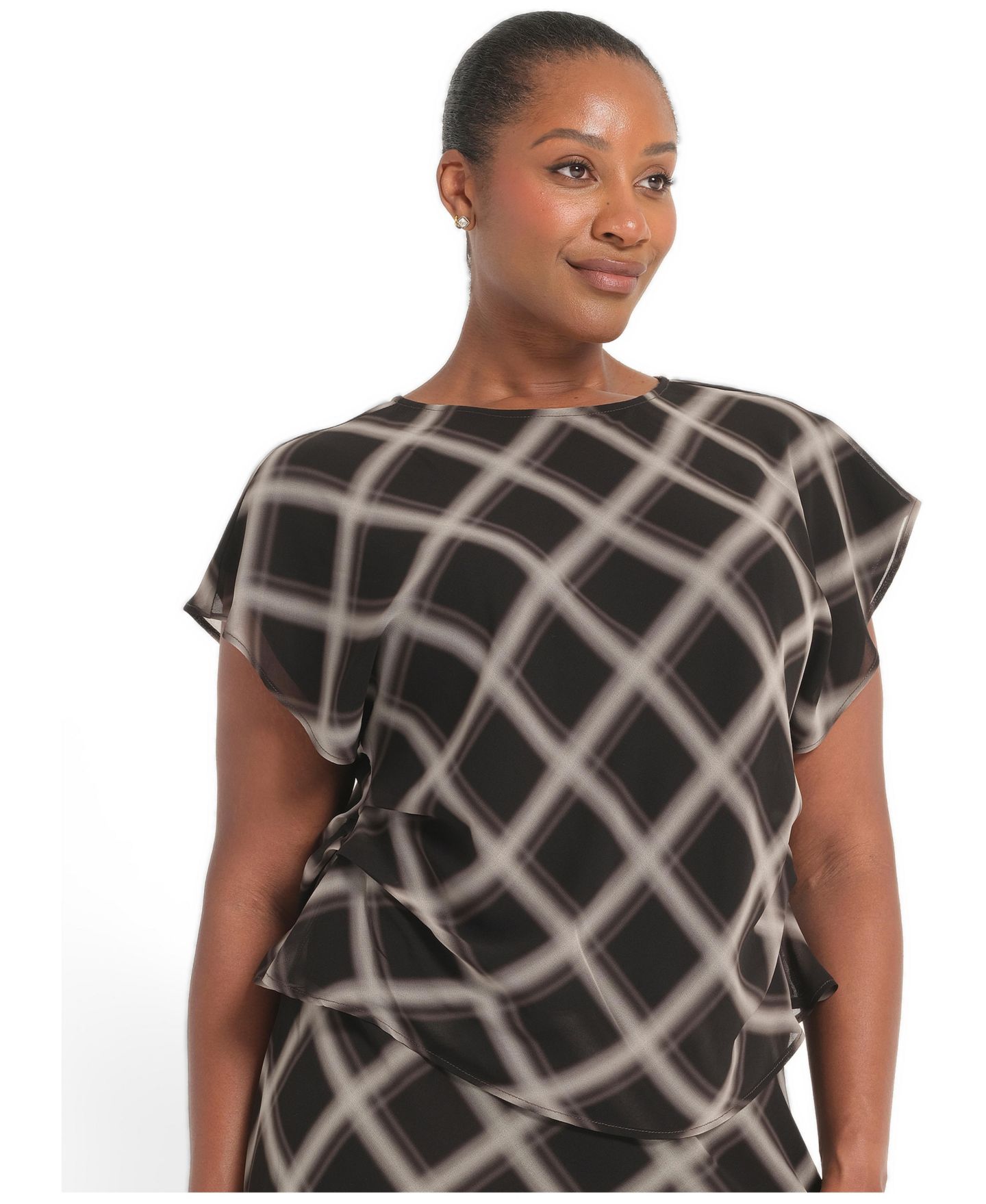 Женская блузка ESTELLE Plus Size Cameron Chiffon-Check Relaxed-Fit Short-Sleeve, цвет: Чёрный / Бежевый — фото 2