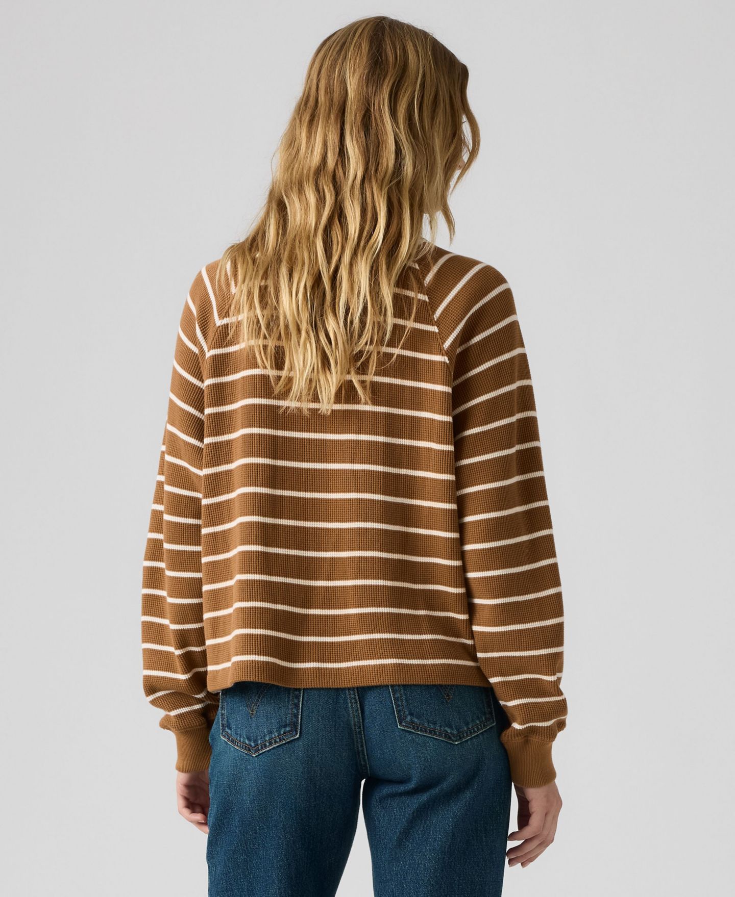 Женский топ Levi's Lassen Henley Long Sleeve Top, цвет: Полосатый коричневый — фото 4