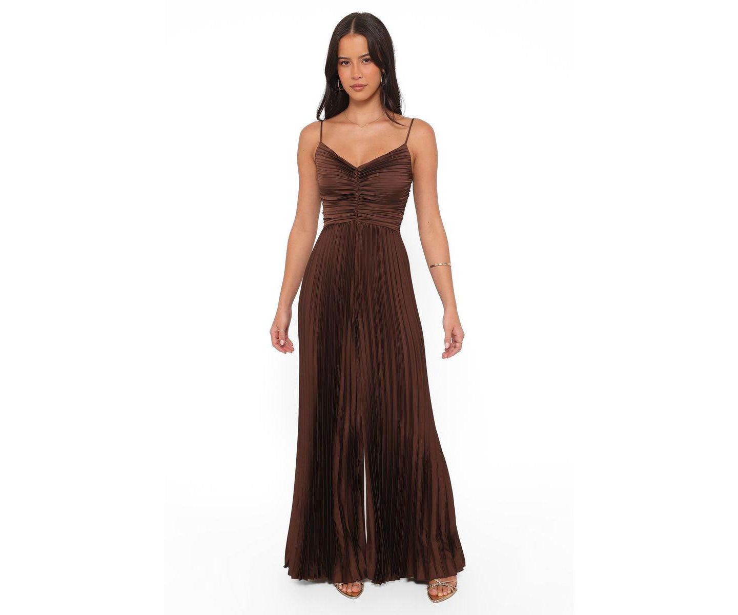 Женский комбинезон Petal and Pup Angelique Pleated Jumpsuit, цвет: Шоколадный коричневый — фото 1
