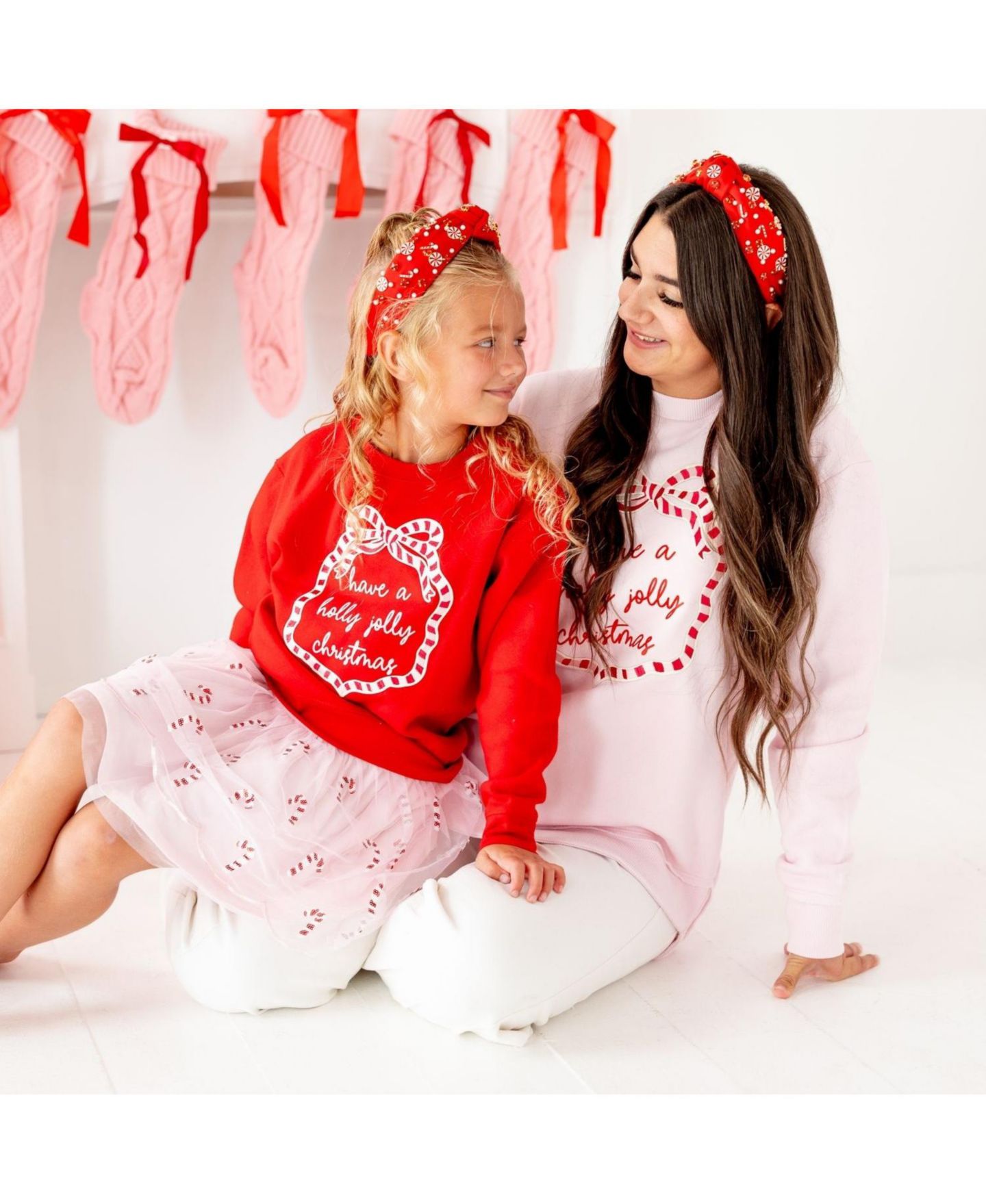 Толстовка Sweet Wink Holly Jolly Sequin Bow Patch Crewneck для девочек, цвет: Красный — фото 5