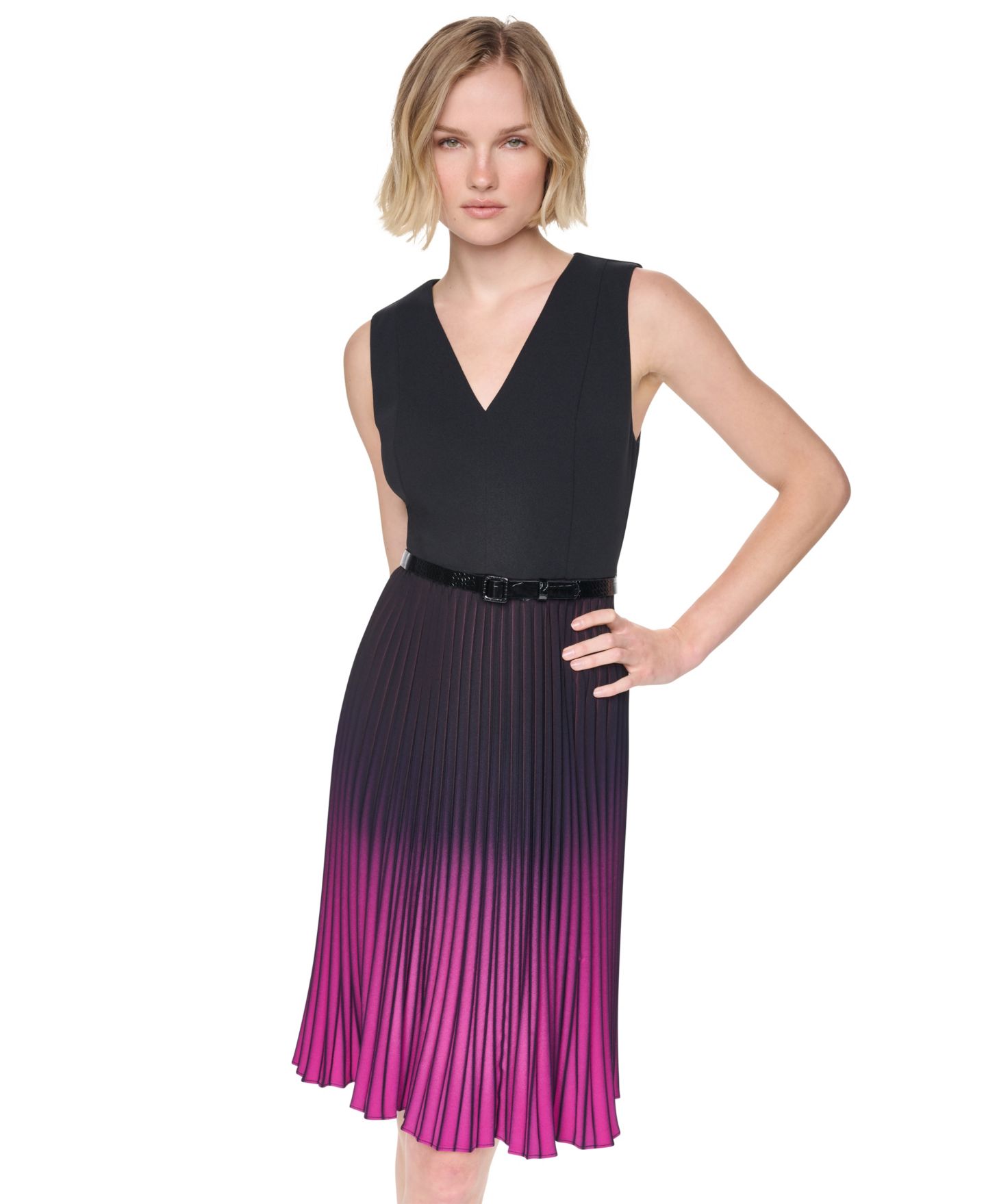 Женское платье DKNY Petite Ombre V-Neck Cocktail, цвет: Чёрный / Ягодный — фото 4
